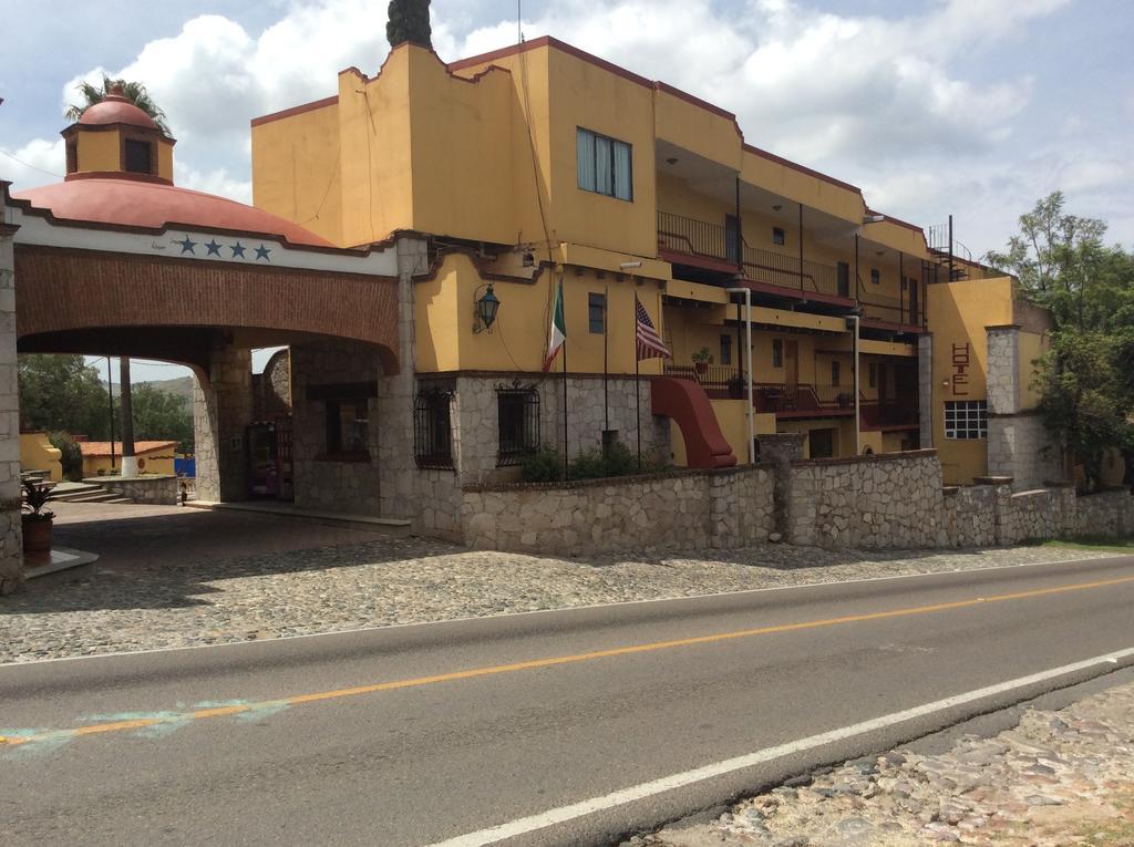 Hotel Villa De La Plata กัวนาฮัวโต ภายนอก รูปภาพ