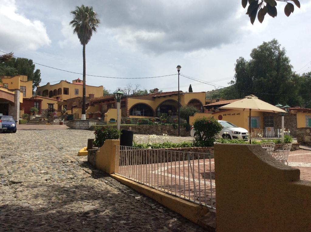 Hotel Villa De La Plata กัวนาฮัวโต ภายนอก รูปภาพ